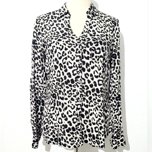 Candie's Women's Button Down Blouse Size Medium Leopard Print Long/tab Sleeve - Picture 1 of 10